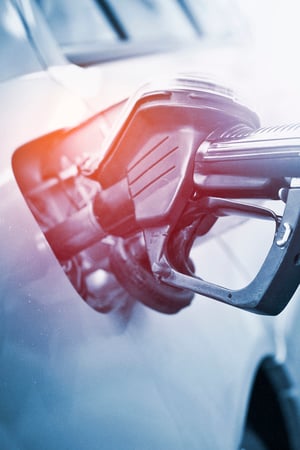 fueling_iStock-1257155017_600x1000px